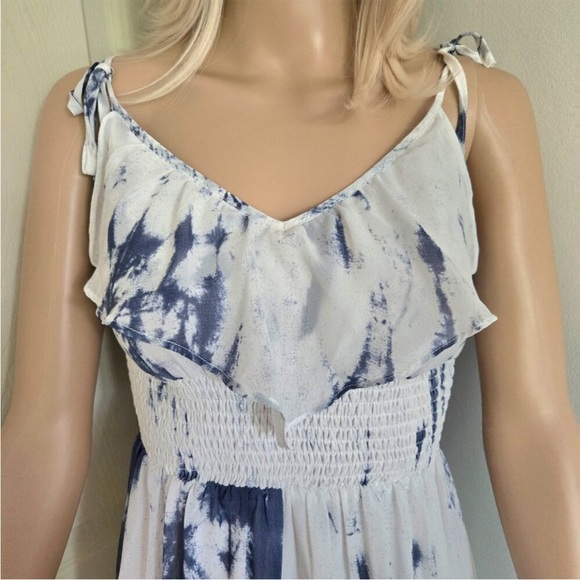 Guess High/ Low Tie-dyed Ruffle Midi/ Maxi long dress.
Size: XS - Picture 9 of 15
